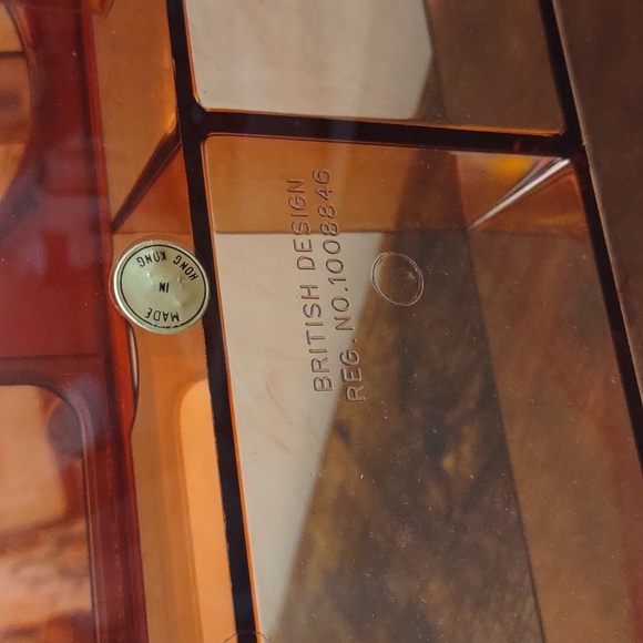 Vintage Complete Cosmetic Vanity - Picture 8 of 11